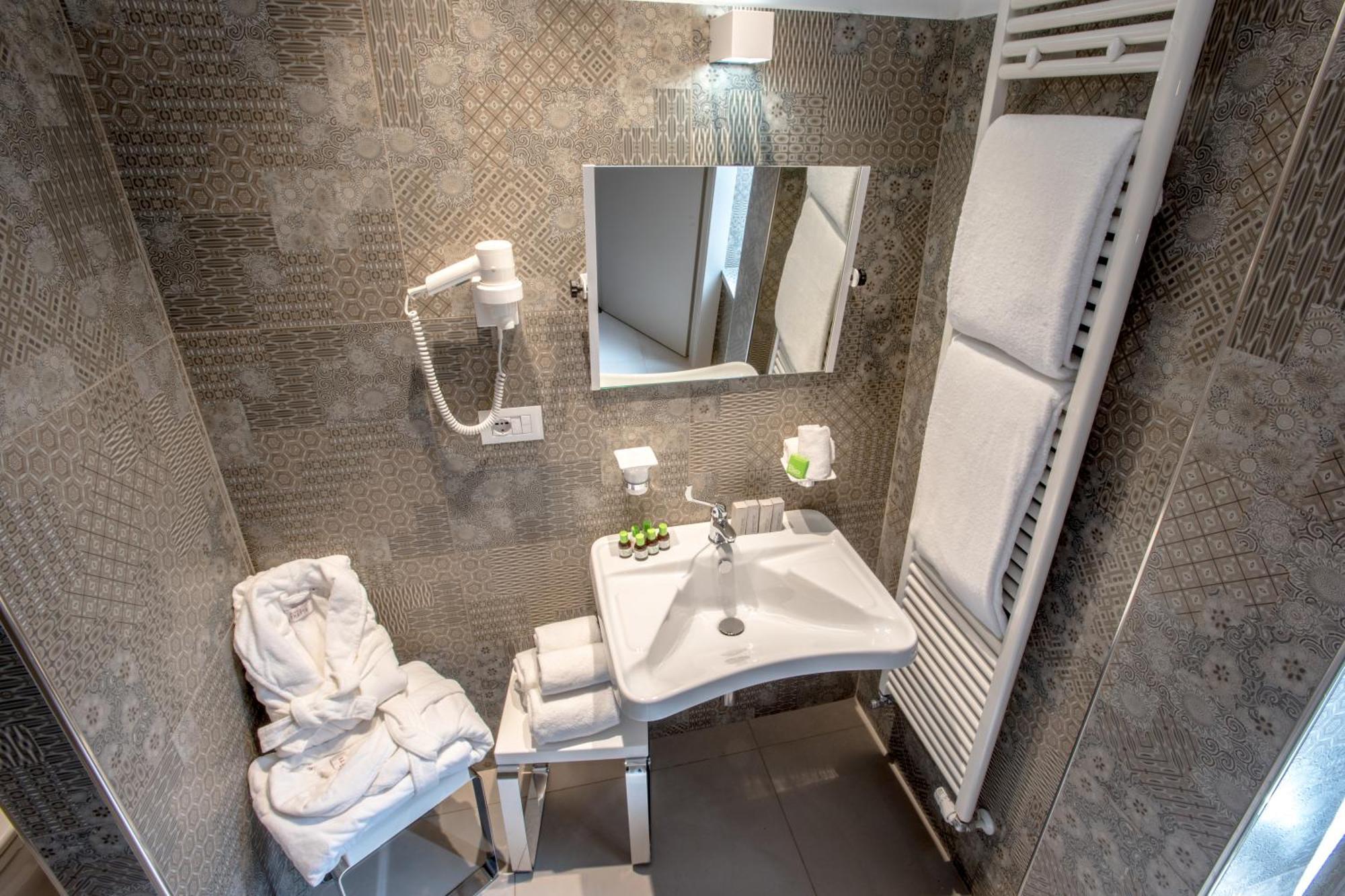 Uve Rooms & Wine Bar Ла Мора Екстериор снимка
