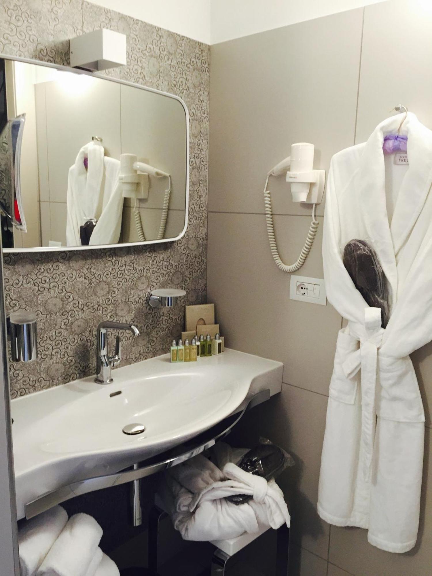 Uve Rooms & Wine Bar Ла Мора Екстериор снимка