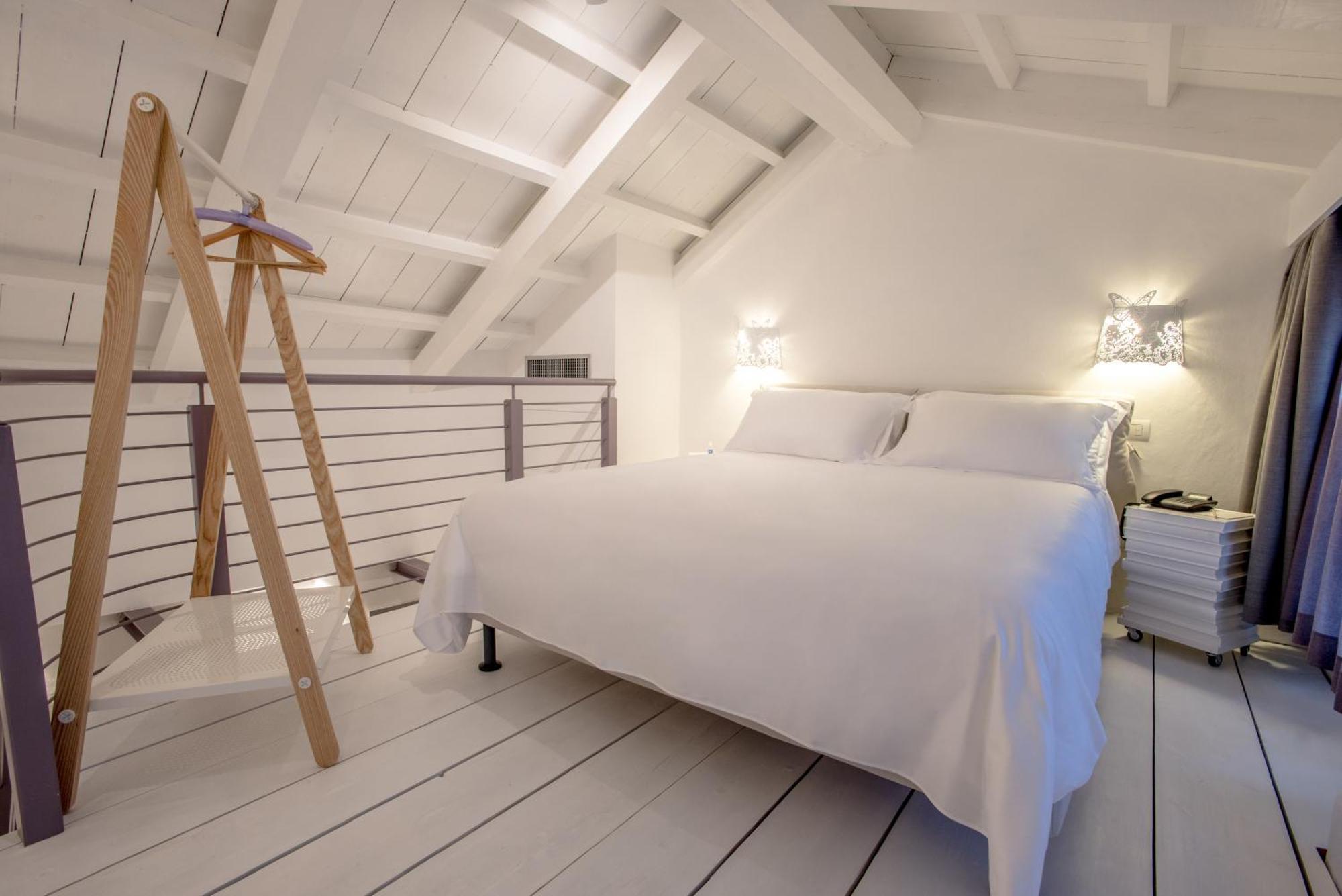 Uve Rooms & Wine Bar Ла Мора Екстериор снимка