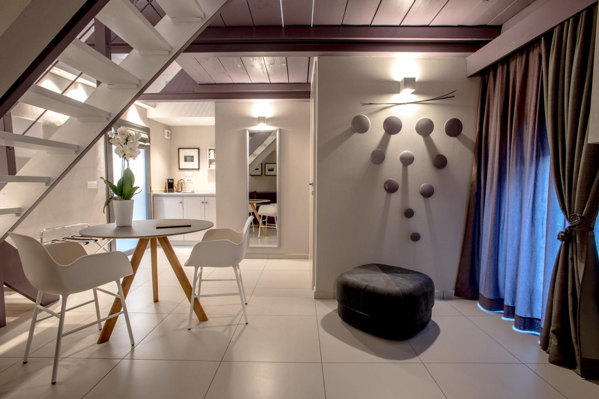 Uve Rooms & Wine Bar Ла Мора Екстериор снимка