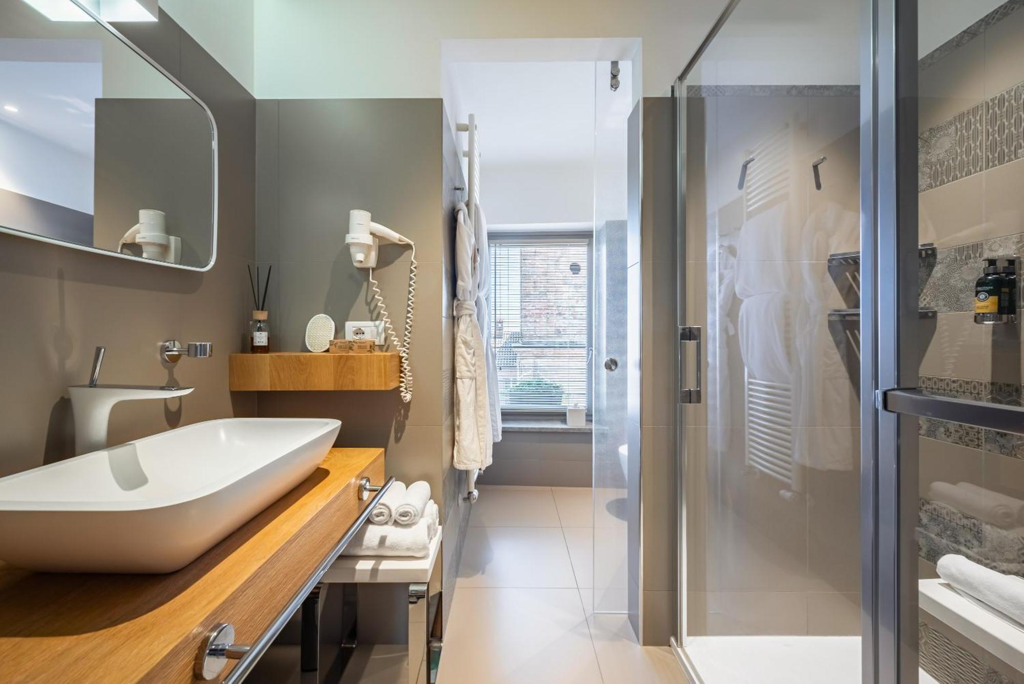 Uve Rooms & Wine Bar Ла Мора Екстериор снимка
