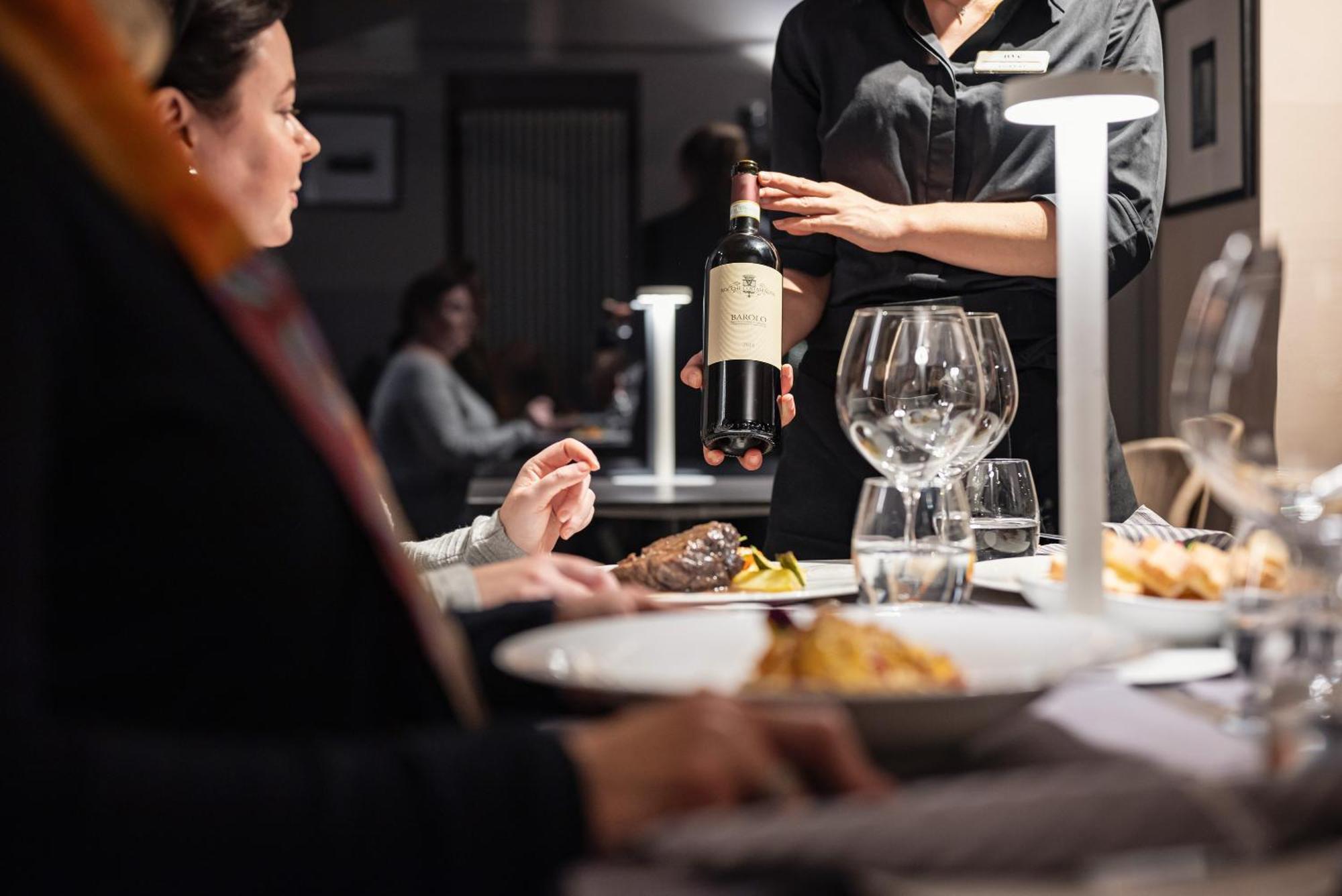 Uve Rooms & Wine Bar Ла Мора Екстериор снимка
