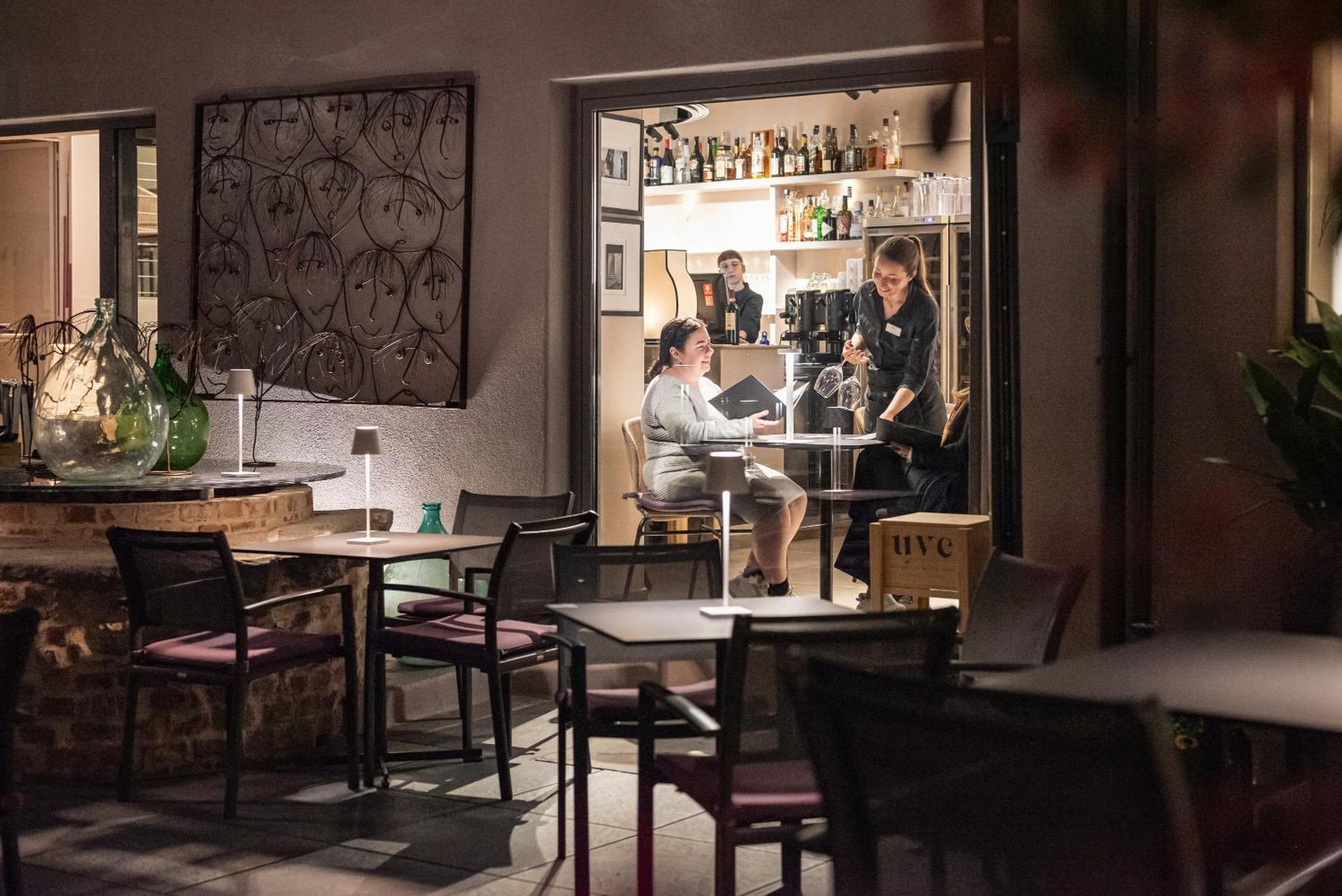 Uve Rooms & Wine Bar Ла Мора Екстериор снимка