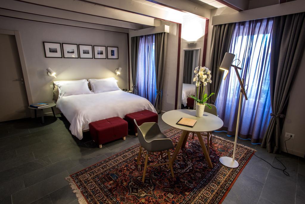 Uve Rooms & Wine Bar Ла Мора Екстериор снимка