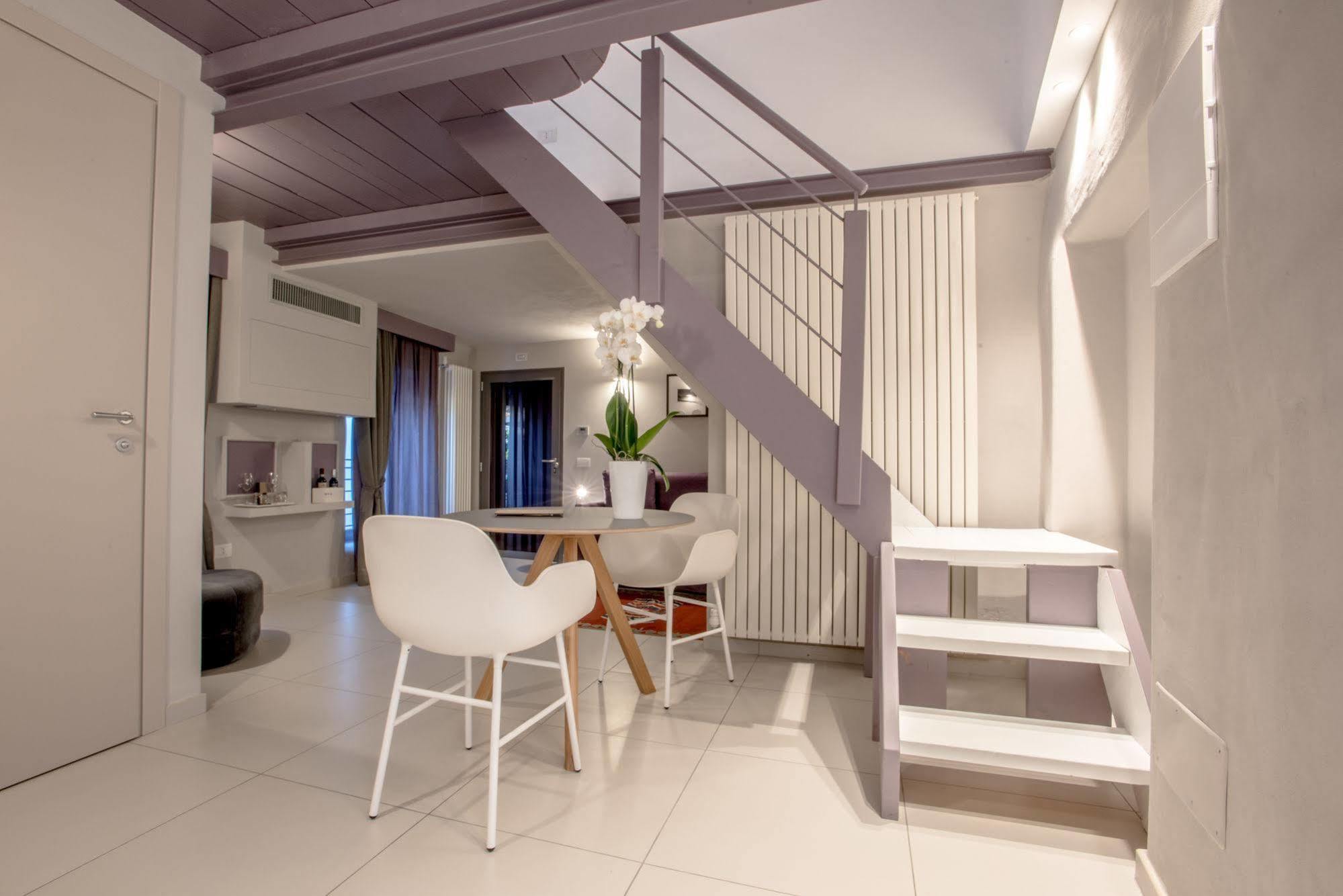 Uve Rooms & Wine Bar Ла Мора Екстериор снимка