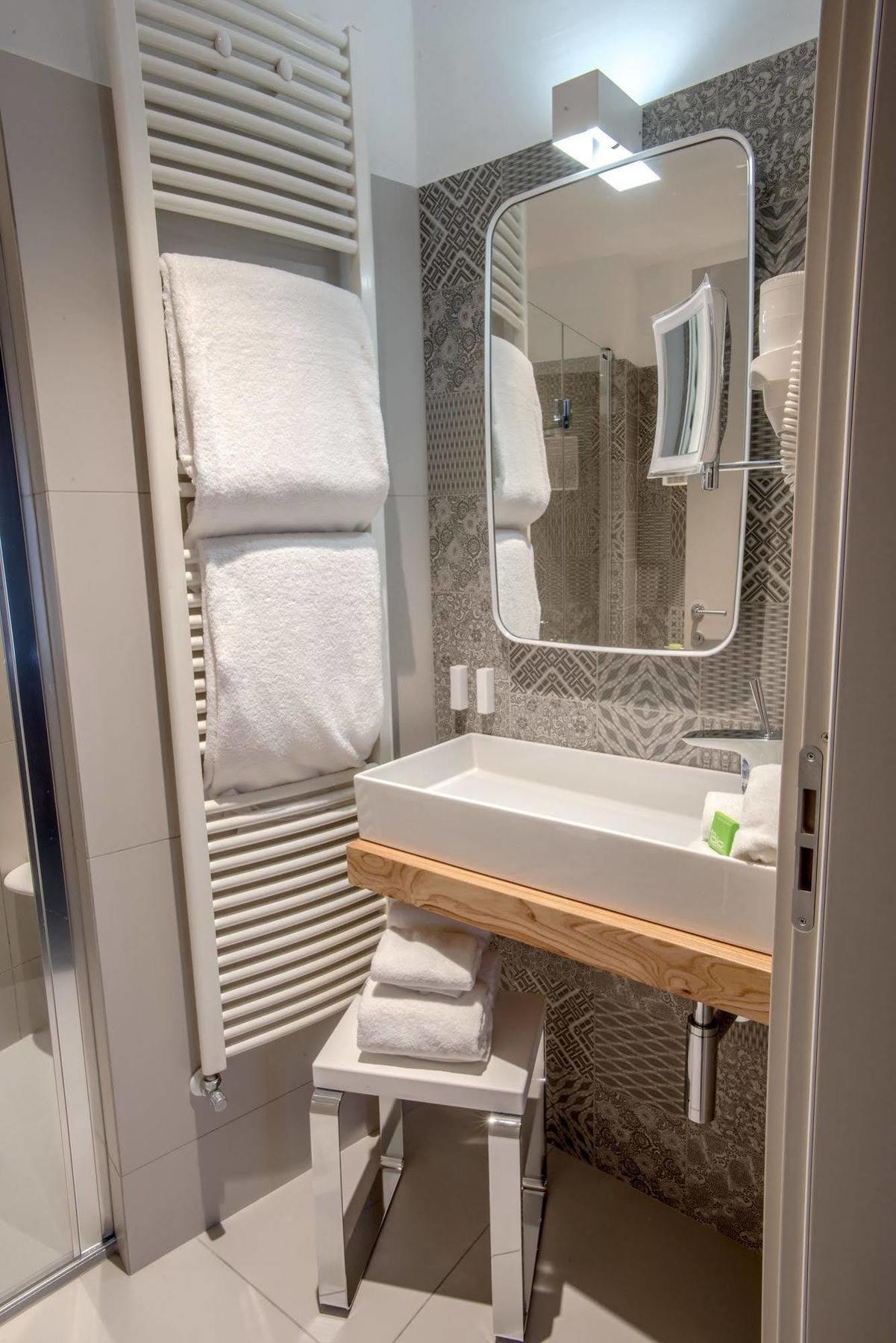 Uve Rooms & Wine Bar Ла Мора Екстериор снимка