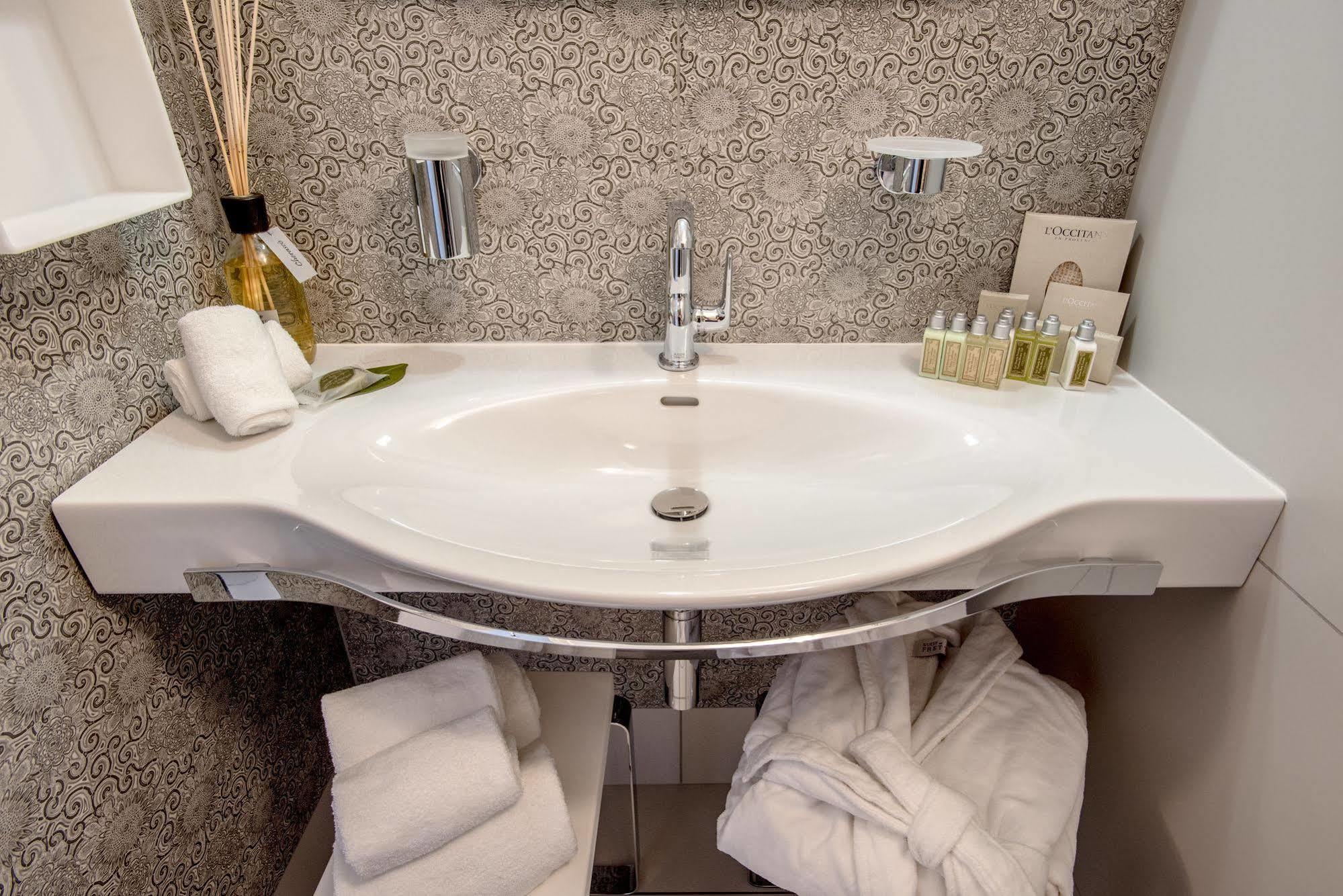 Uve Rooms & Wine Bar Ла Мора Екстериор снимка