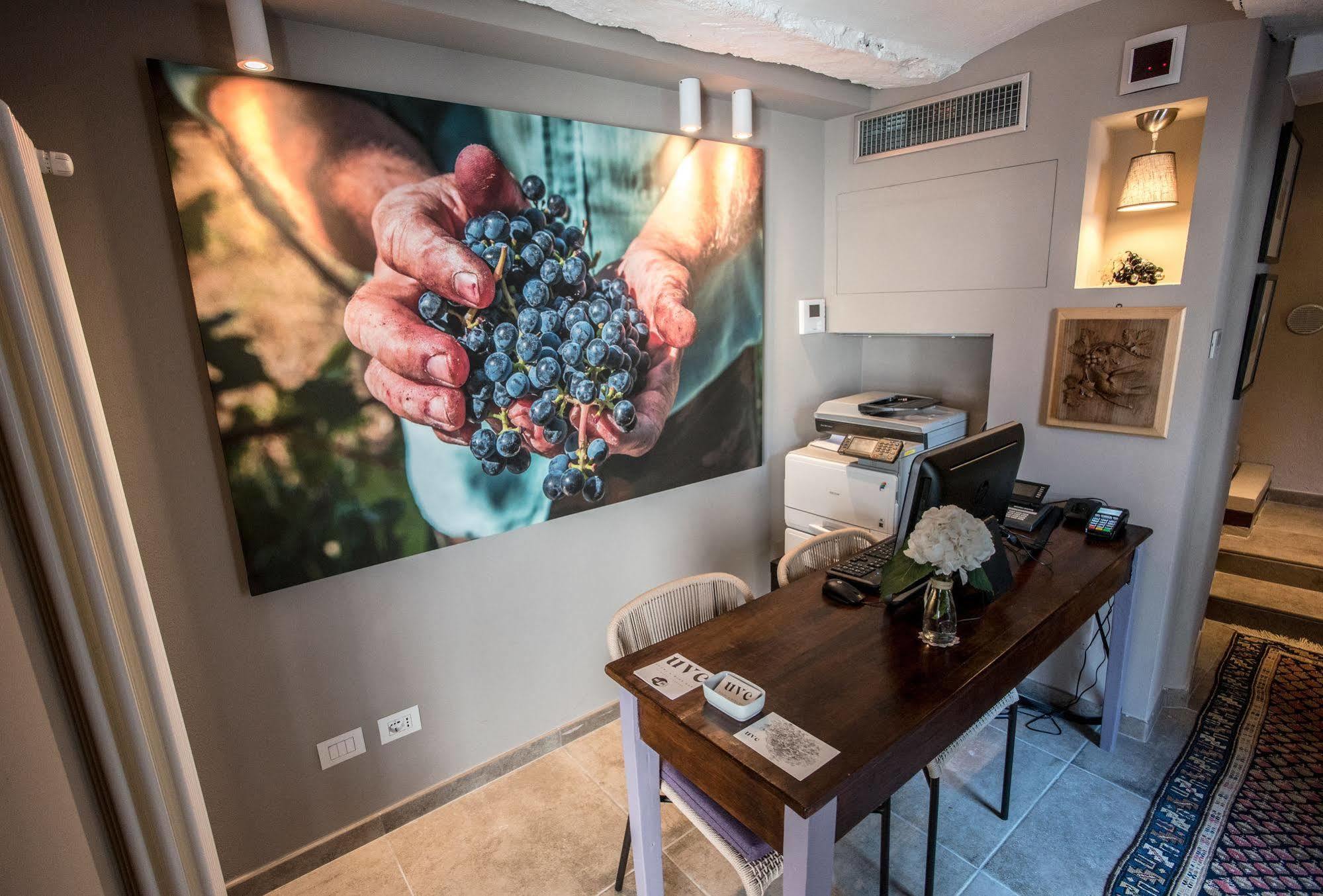 Uve Rooms & Wine Bar Ла Мора Екстериор снимка