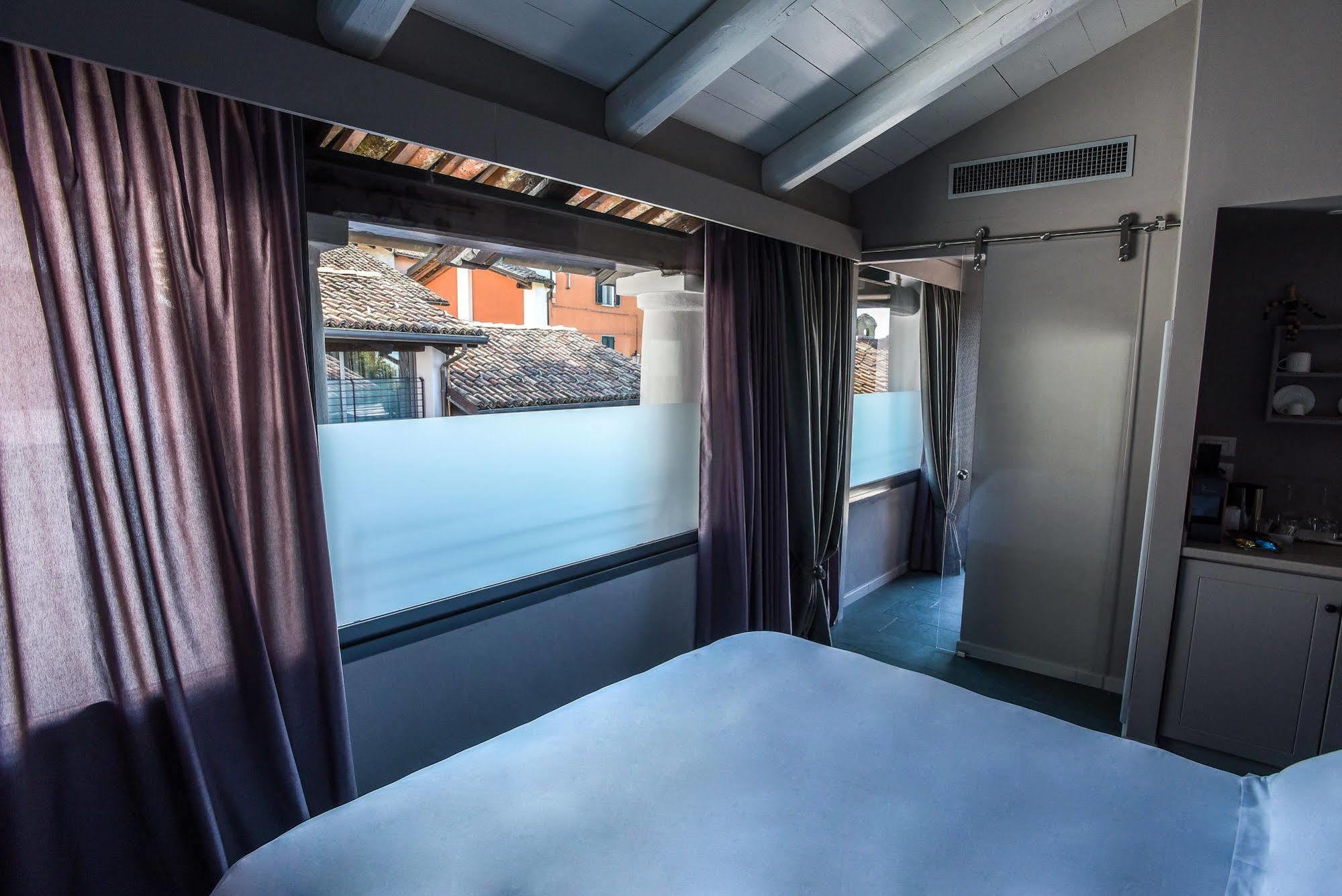 Uve Rooms & Wine Bar Ла Мора Екстериор снимка